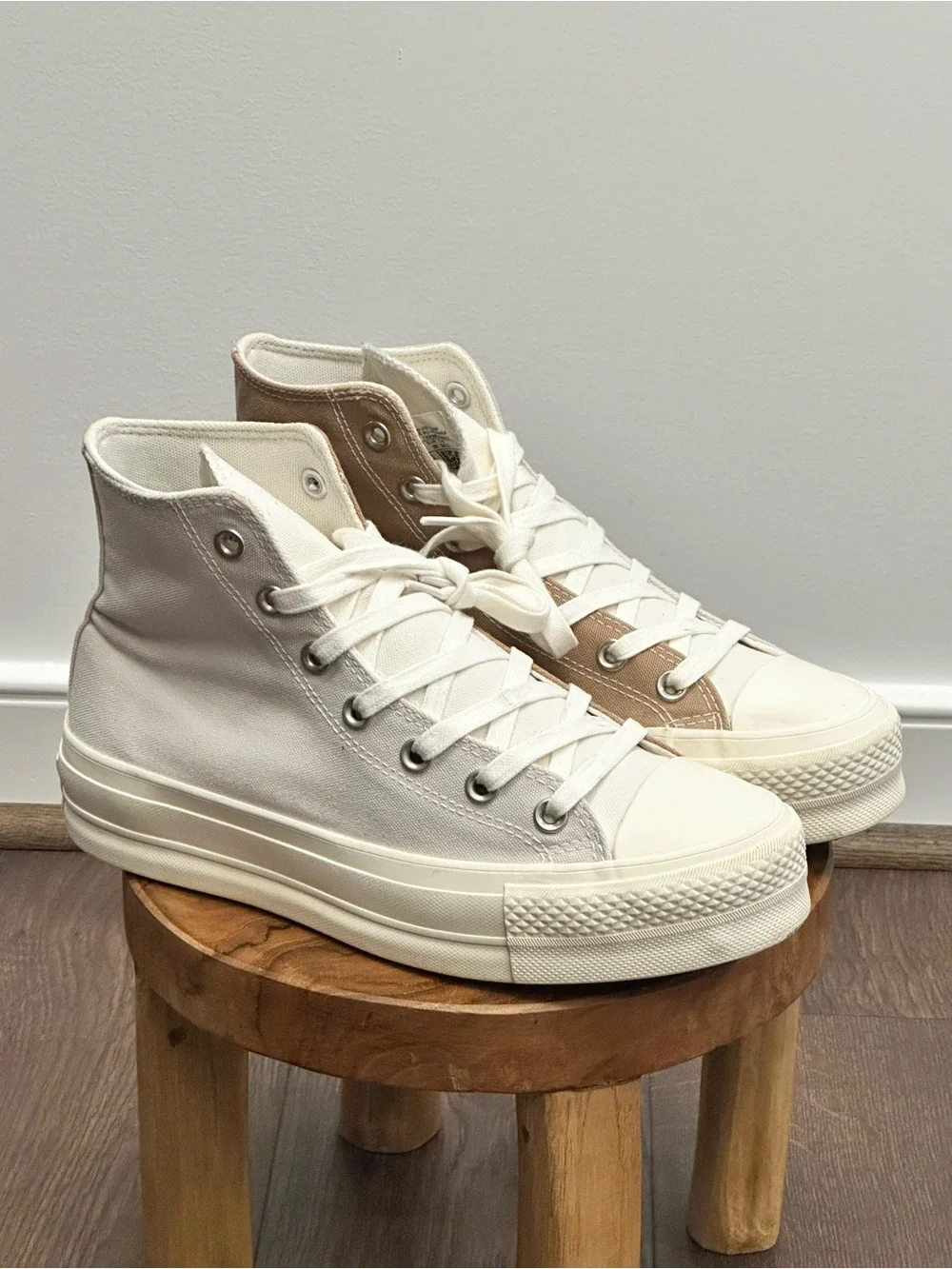 Converse All-Star Women’s High Top Platform Sneakers, Size 8 - Picture 2 of 10